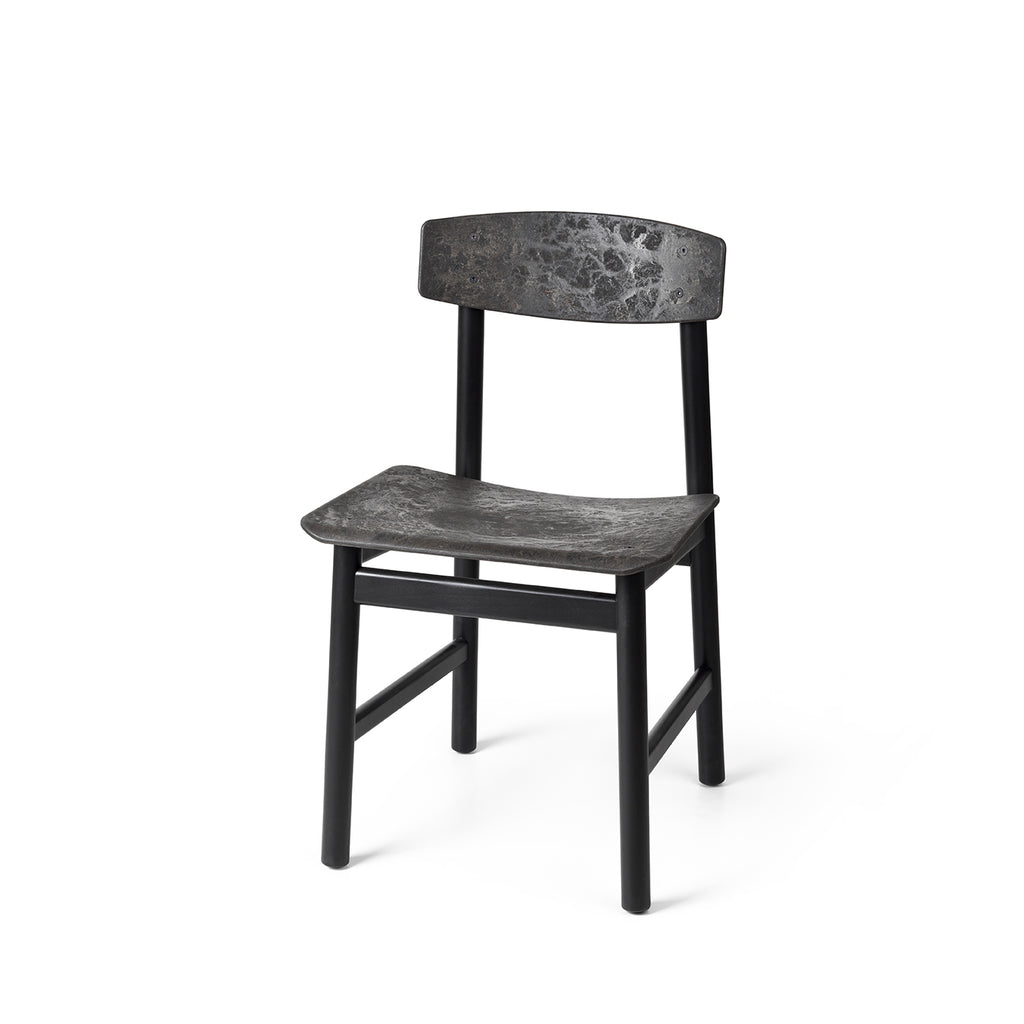 Conscious Chair 3162 | Coffee Waste Black | by Børge Mogensen & Esben Klint